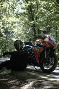 Curso para obtener el Permiso de conducir A, aprende a conducir motocicletas de manera segura y eficaz.